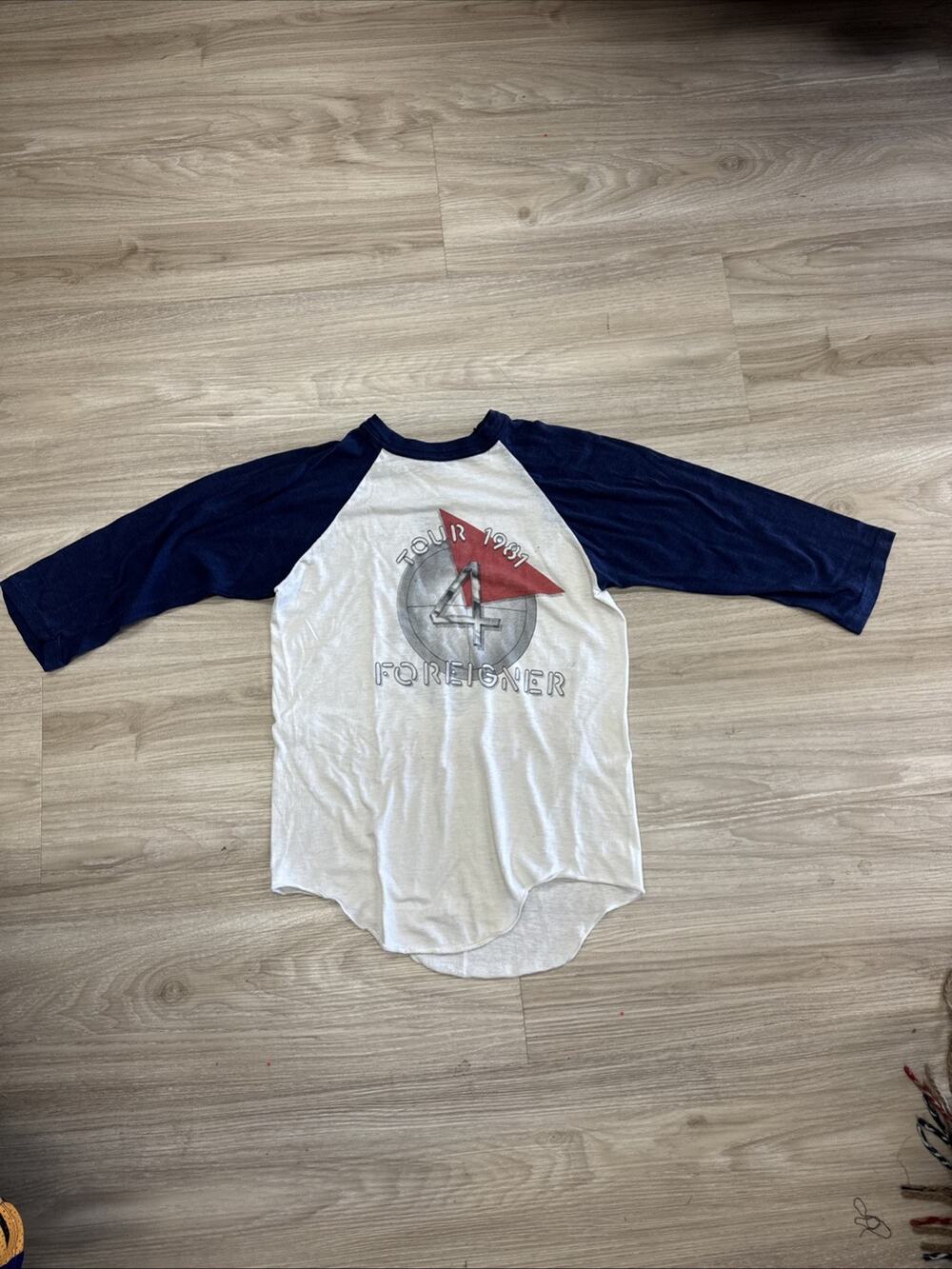 VTG 1981 Foreigner 4 Tour Concert Raglan Shirt Band Tee Redbank USA Double Sided